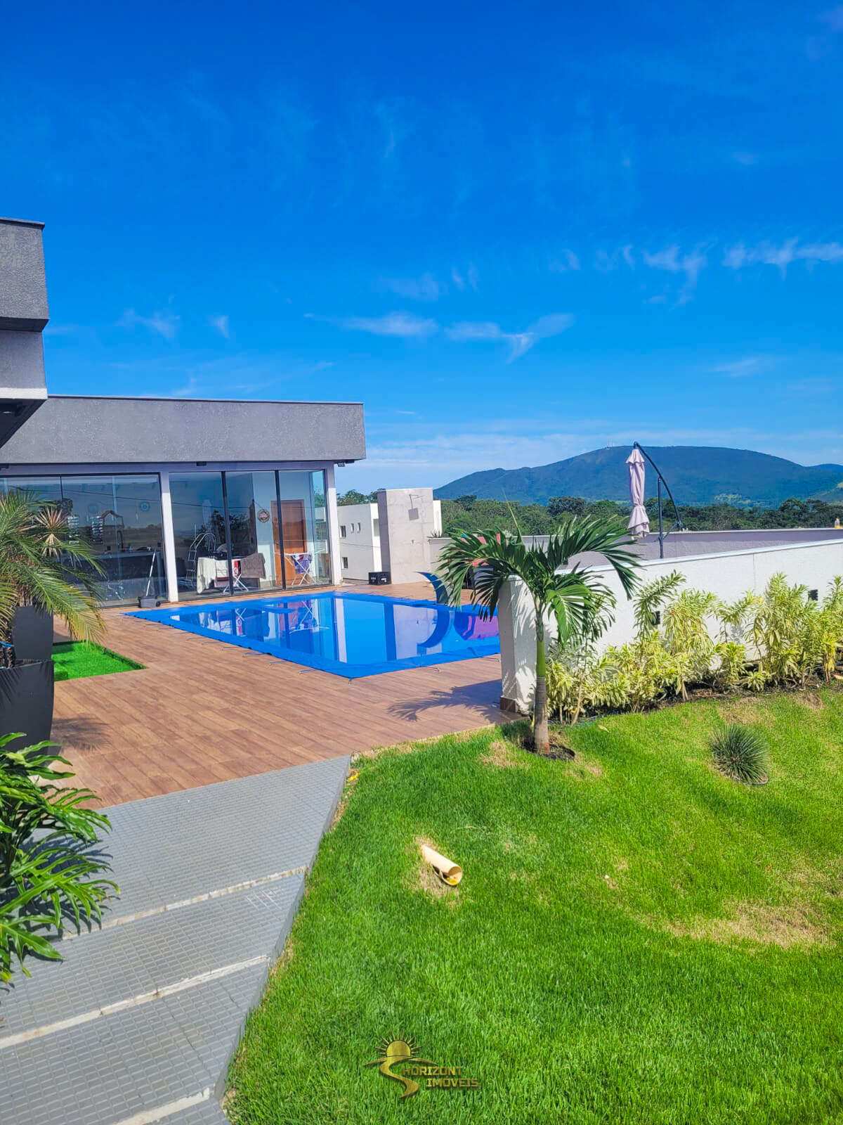 Casa de Alto Padrão no Condomínio Terra Brasilis – Valor: R$ 1.600.000,00 - Horizont Imóveis, Imobiliária em Mateus Leme - MG