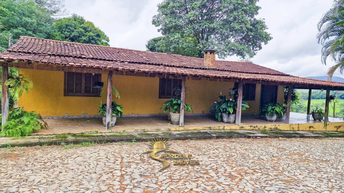 SÍTIO FANTÁSTICO EM MATEUS LEME | R$960.000 | Sítio com 24.000m². Casa colonial toda mobiliada com mais de 400m² de área construída - Horizont Imóveis, Imobiliária em Mateus Leme - MG